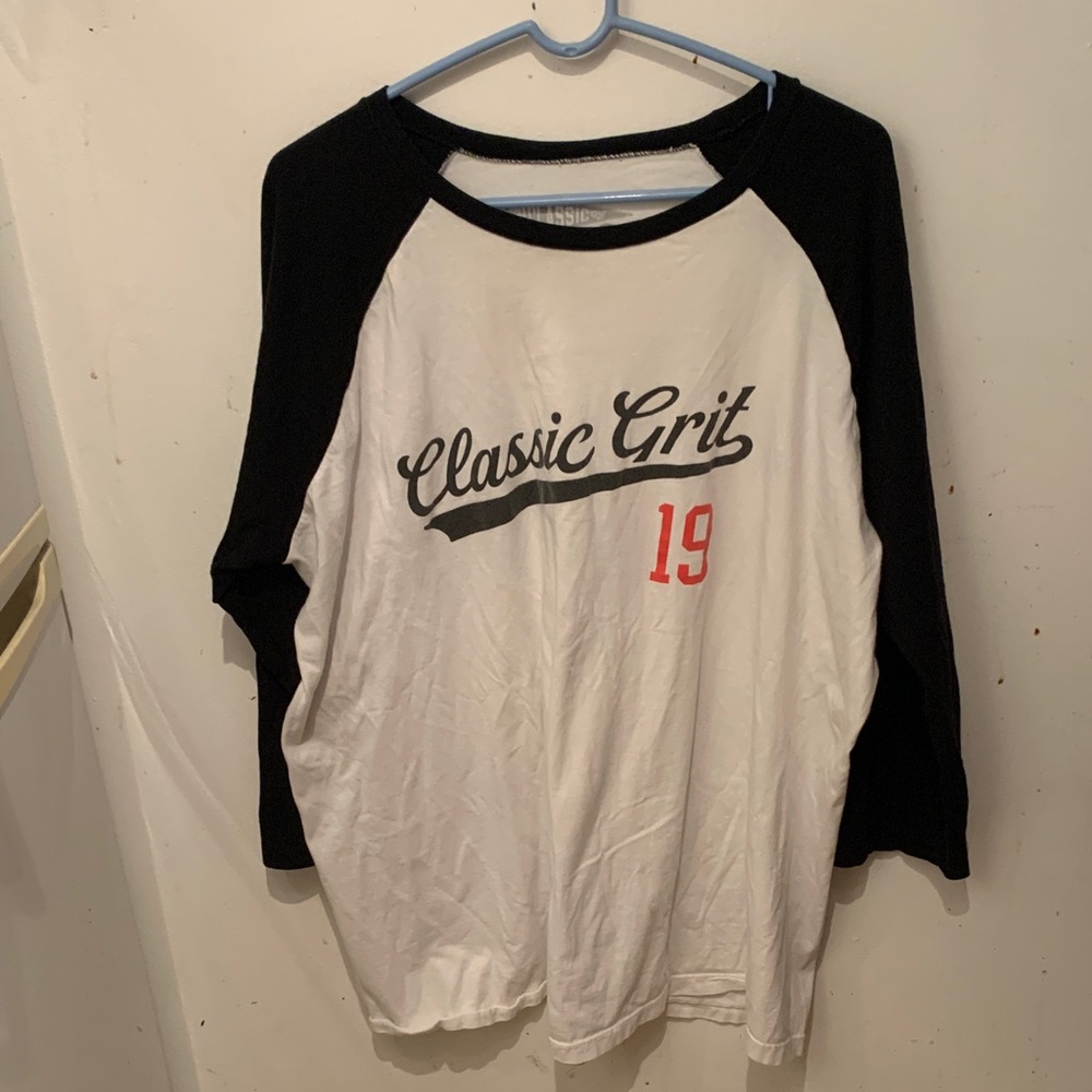 Classic Grit Black and White 3/4 Sleeve Raglan Graphic Tee SZ 2XL